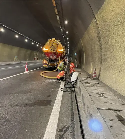 禹州隧道排水渠清淤